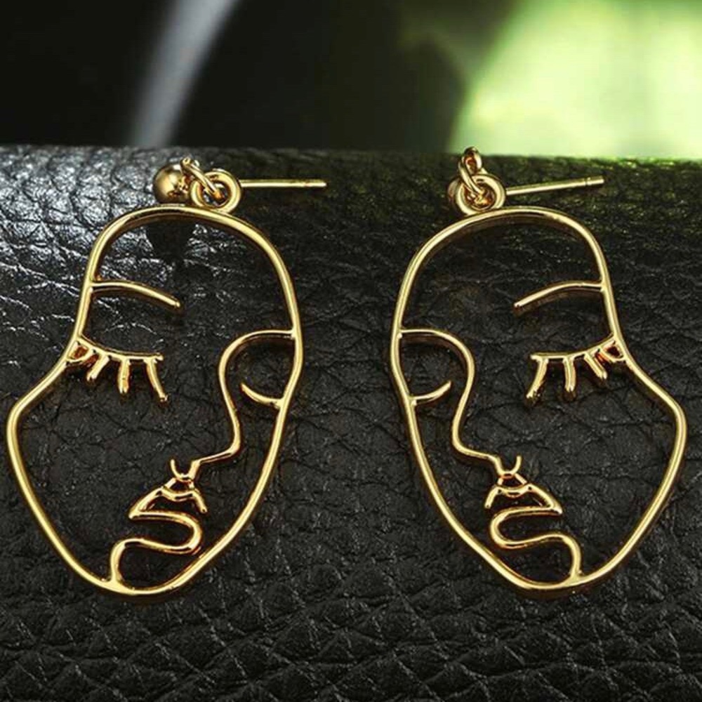 3/$30 💛 Abstract Face Earrings - Picture 3 of 6